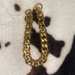 gold bracelet
